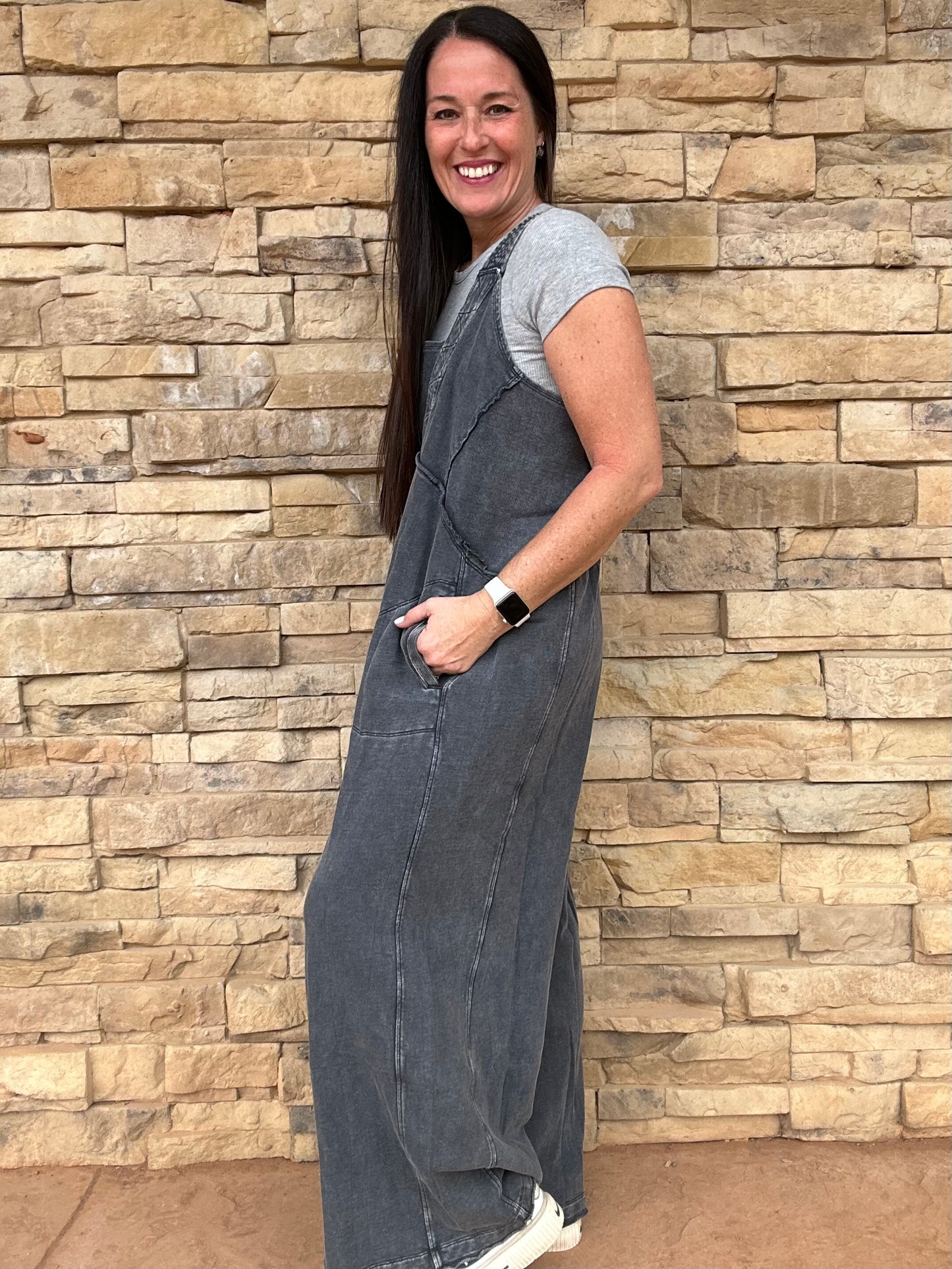 Easel Mineral Washed Jumper, Black