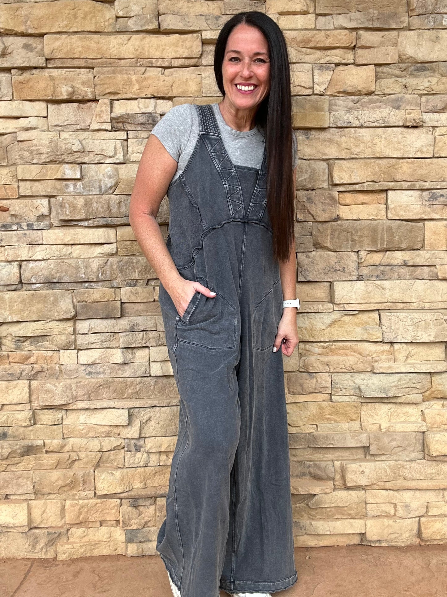 Easel Mineral Washed Jumper, Black