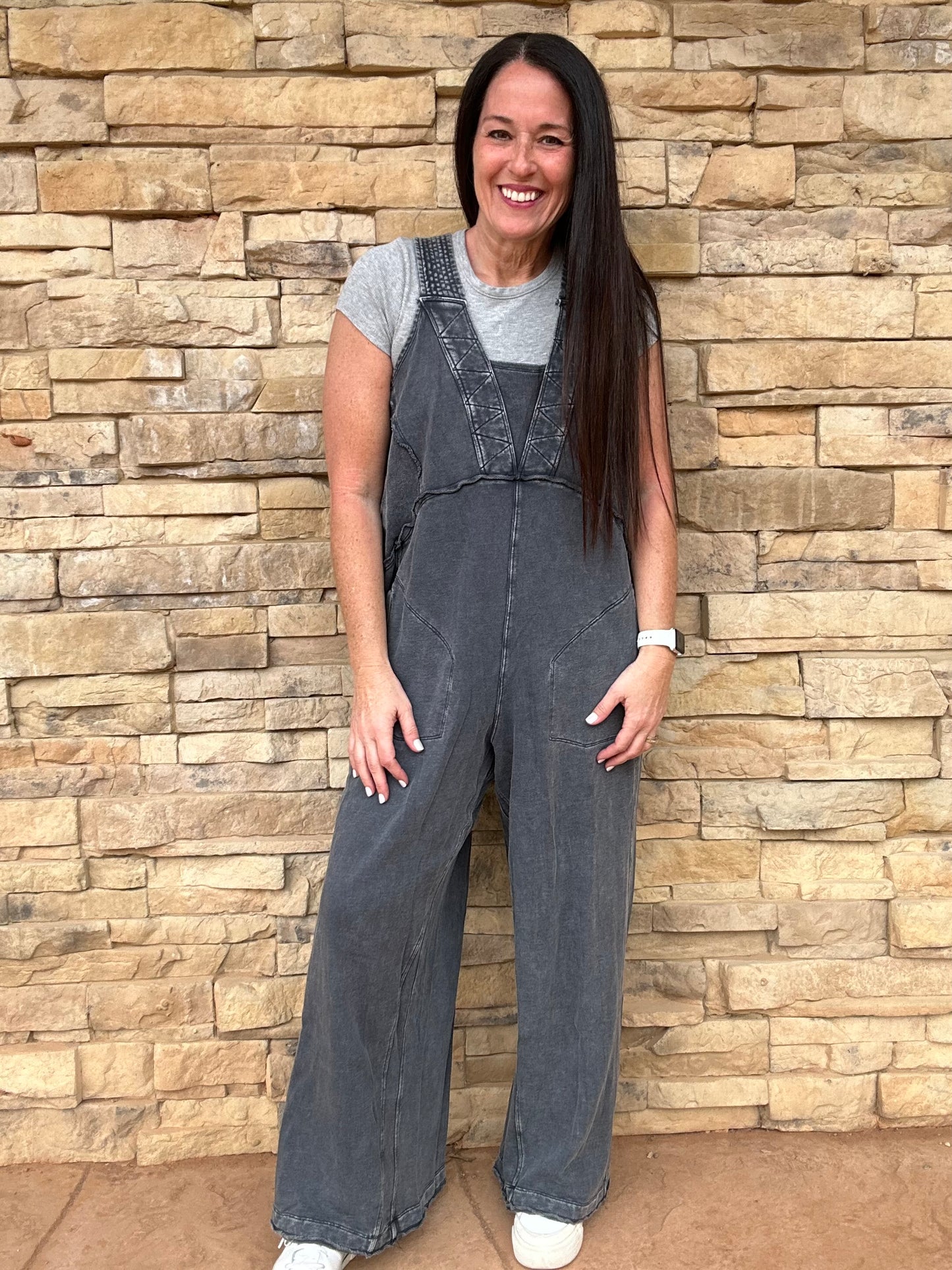 Easel Mineral Washed Jumper, Black