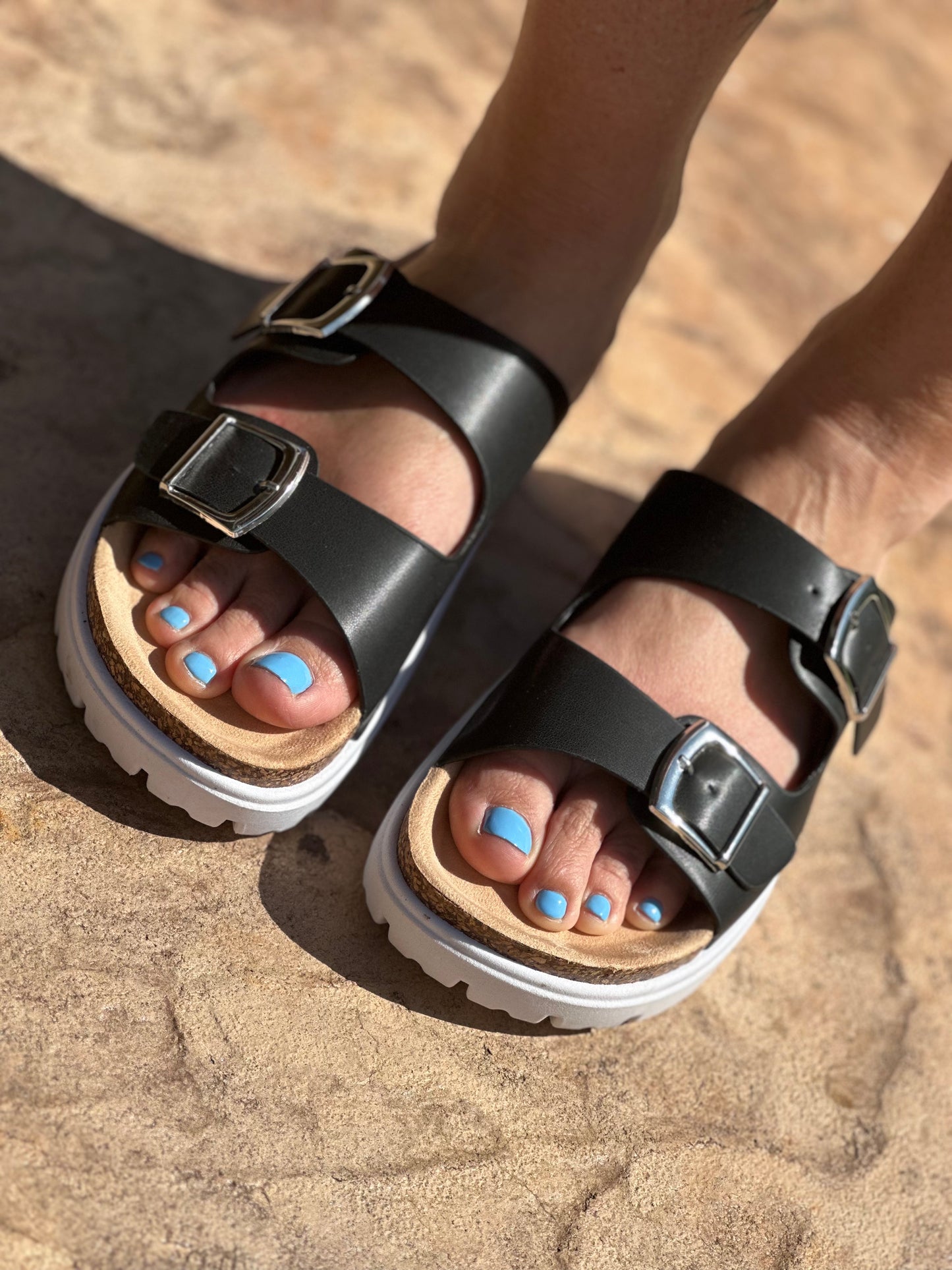 Wild Diva Joonie Sandal, Black