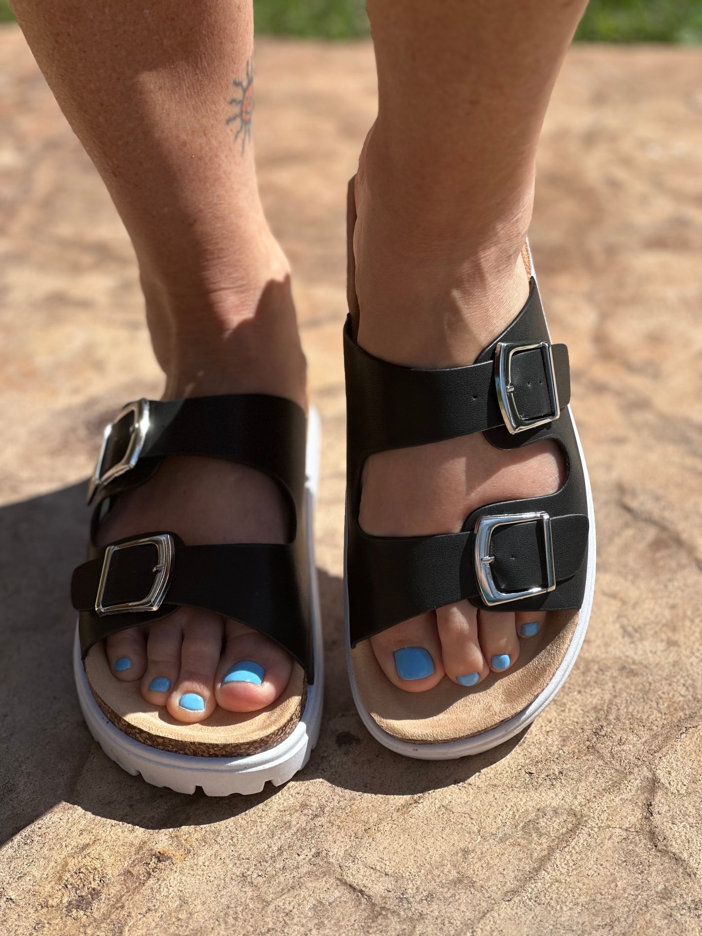 Wild Diva Joonie Sandal, Black