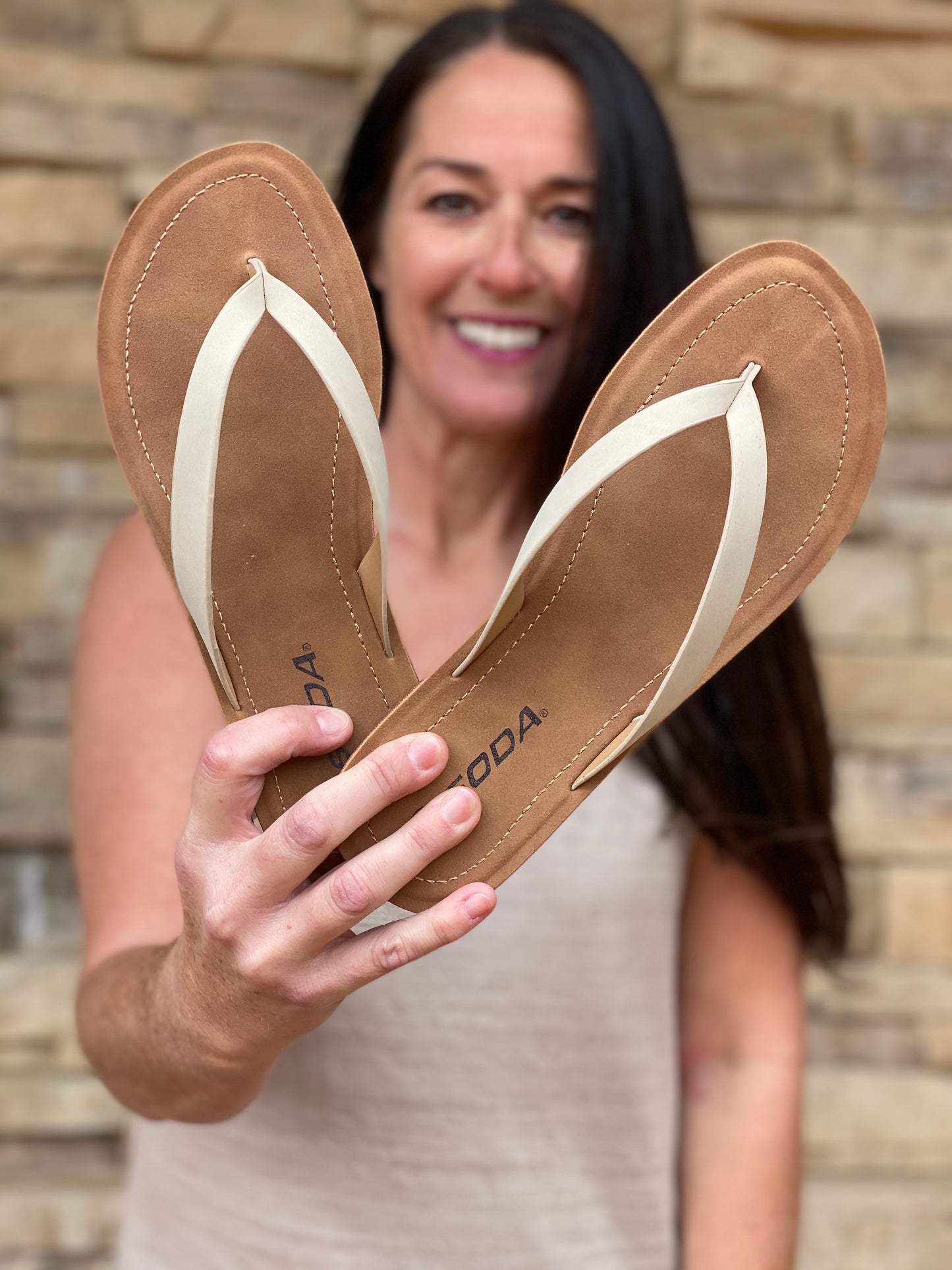 Soda Ella Sandal, Bone