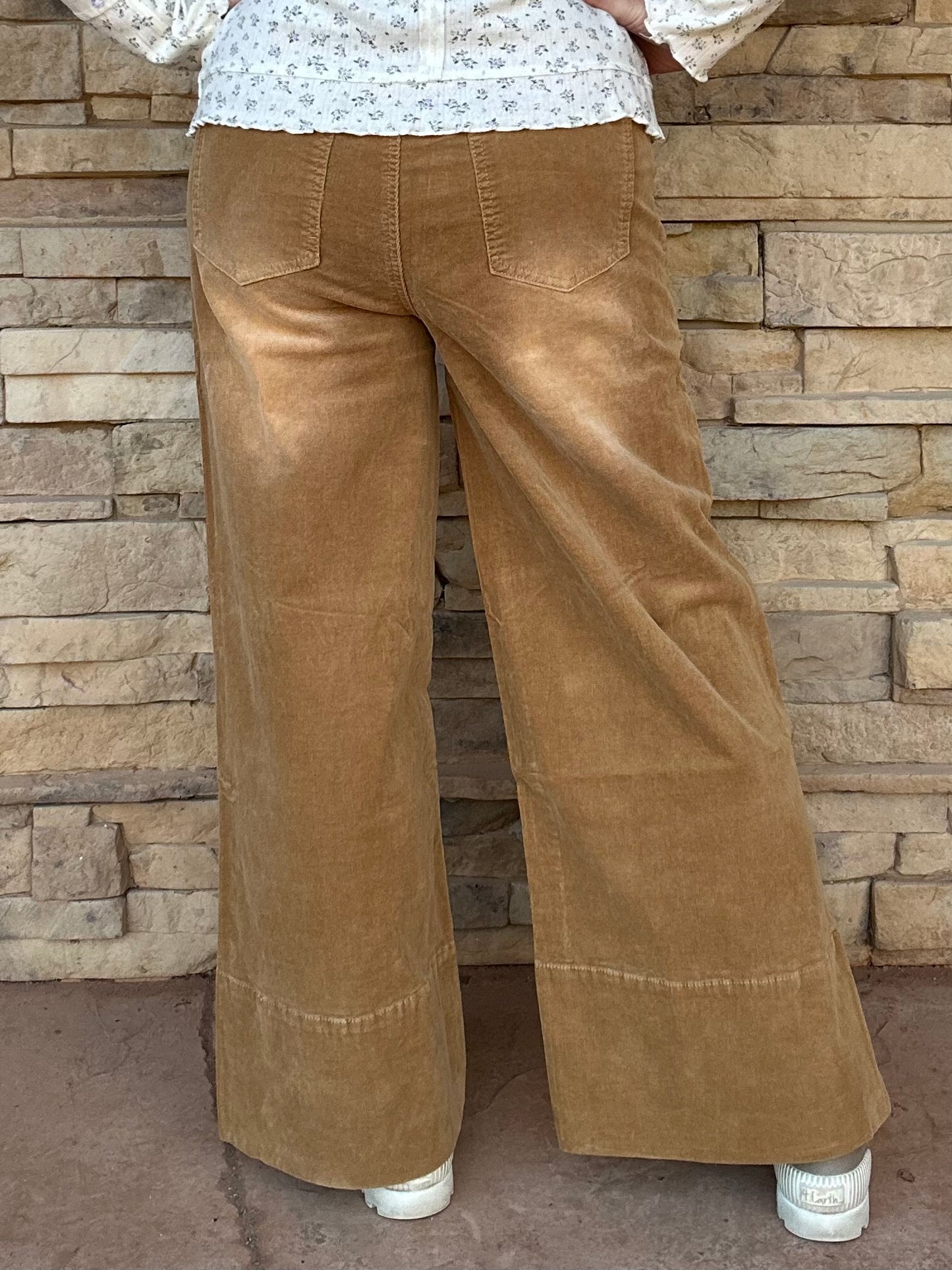 Easel Corduroy Cropped Pants, Camel