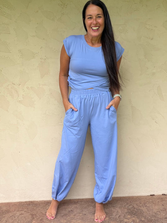 Veveret Cropped Top Set, Blue