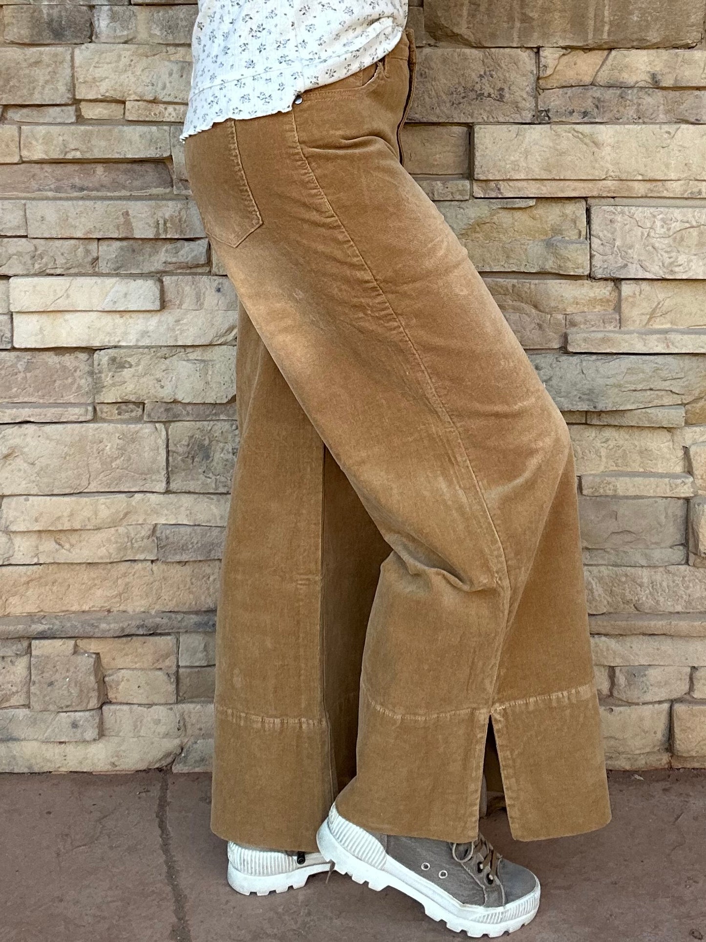 Easel Corduroy Cropped Pants, Camel
