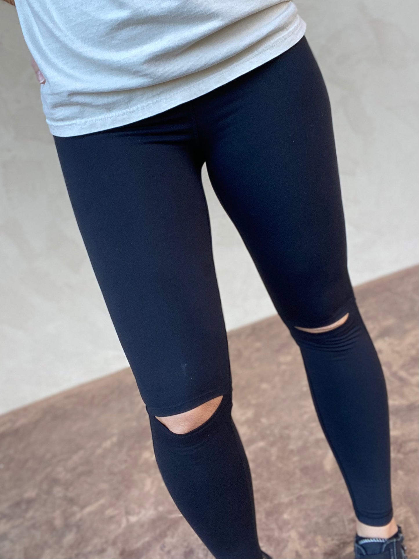 Mono B Cut Knee High Waist Leggings