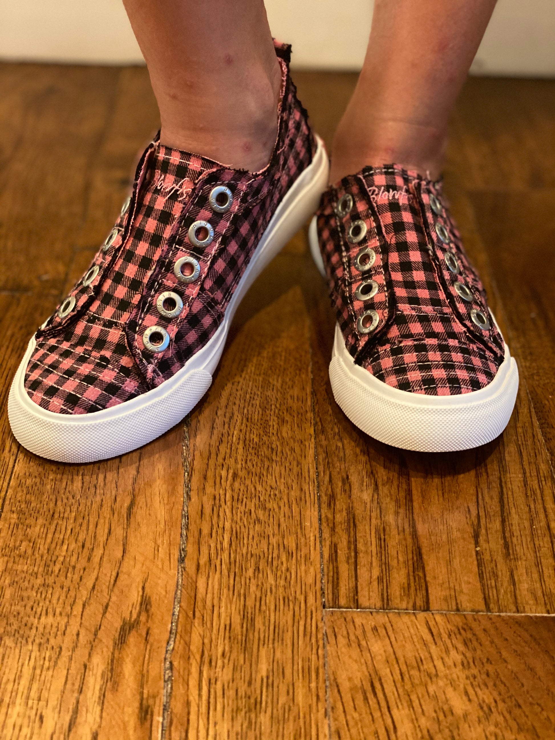 Blowfish Girls Play Pink Buffalo Plaid Sneaker 13