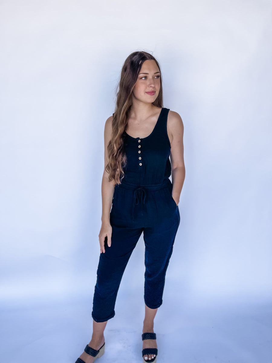 Black Sleeveless Jumper